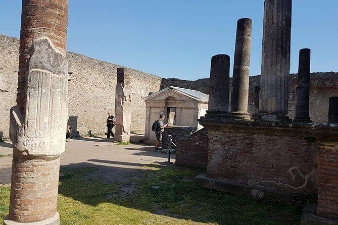 Amalfi Coast and Pompei from Rome: Enjoy a Private Full-Day Tour - Positano free time: what you can do (and what you should decide)