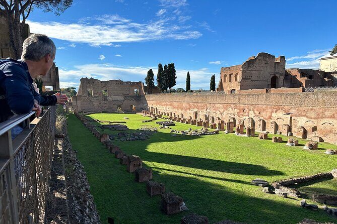 Ancient Rome Discovery: Colosseum, Forum, Palatine Guided Tour - Meeting Point and Getting Your Timing Right