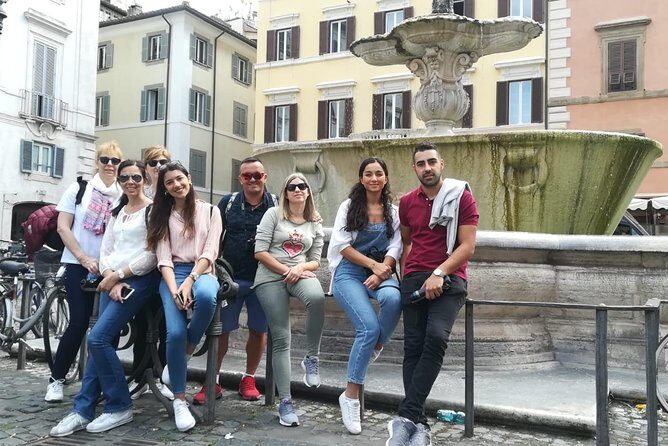 Best of Rome Walking Tour including Trevi Fountain - Who you might meet: guides and pacing that can change everything