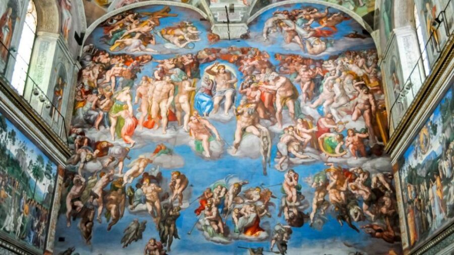 Best of the Vatican: Fast Track Highlights - Entering the Vatican Museums with fast-track momentum