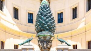 Best of the Vatican: Fast Track Highlights - Vatican Museums highlights: Raphael rooms, Belvedere Courtyard, and Maps Gallery