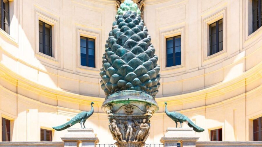 Best of the Vatican: Fast Track Highlights - Vatican Museums highlights: Raphael rooms, Belvedere Courtyard, and Maps Gallery