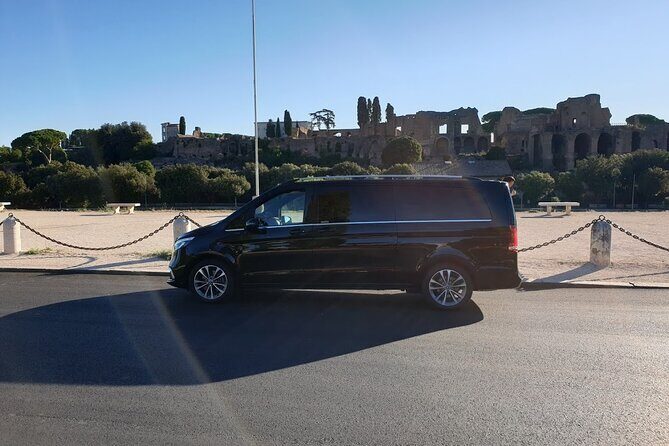 Civitavecchia Private Transfer: Civitavecchia Port to Rome - Meet-and-greet pickup: finding your driver fast