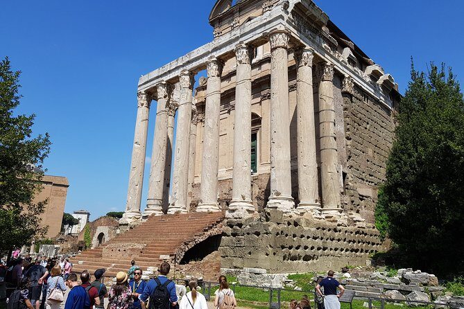 Colosseum Arena Floor, Roman Forum and Palatine Hill Guided Tour - Meeting point clarity: make it easy on yourself