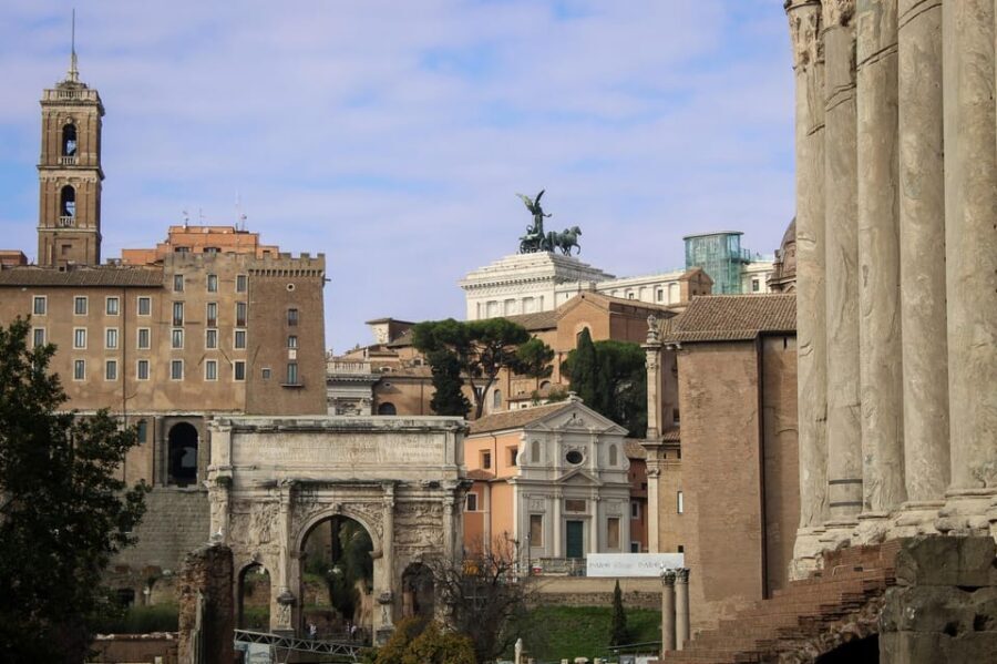 Colosseum Entry with digital audioguide and arena option - Palatine Hill and the SUPER Sites: where Rome turns vertical