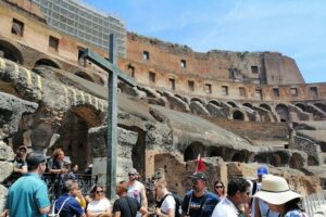 Colosseum Guided Tour - Starting at Piazza del Colosseo: Meeting Spot and First Practical Tip