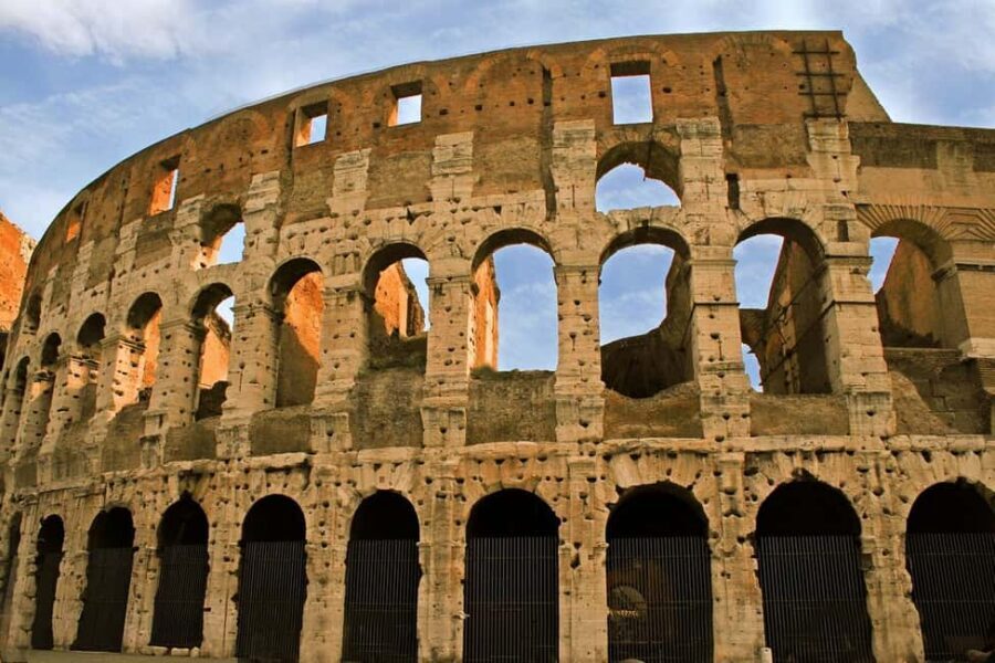 Colosseum, Palatine Hill and Roman Forum Guided Tour - Roman Forum: walking the Via Sacra and Via Nova
