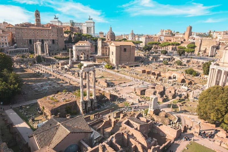 Colosseum, Roman Forum & Palatine Hill Entry and Audioguide - Using the audio guide app: download, headphones, and real-world quirks