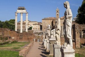 Colosseum Underground, Roman Forum & Cesar Palace Special Access - Tour logistics: meeting at the Arch of Constantine and finishing in the Forum