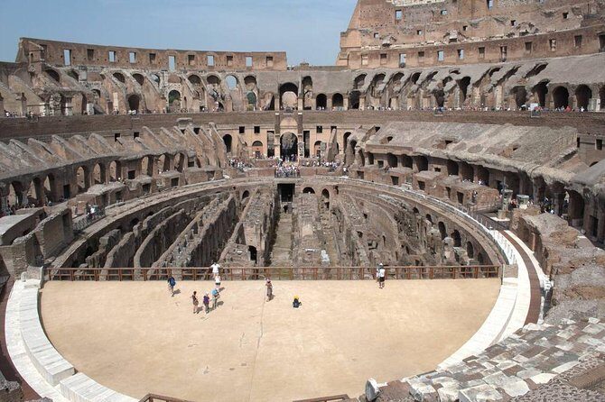 Colosseum with Arena, Roman Forum and Palatine Hill Guided Tour - Group size: what “up to 24” feels like on the ground