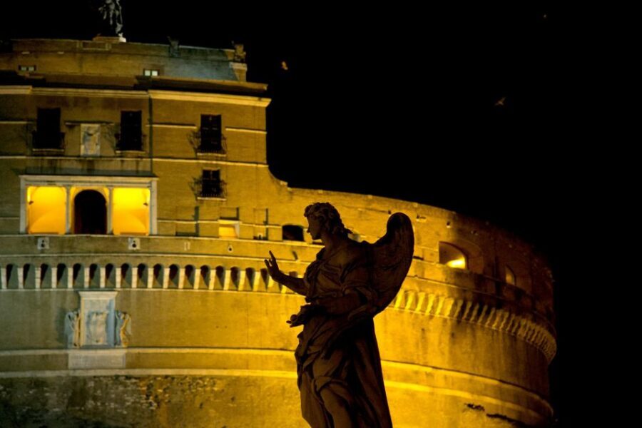Dark Heart of Rome - Facts, Legend & Mystery Walking Tour - Who should book this tour, and who might skip it