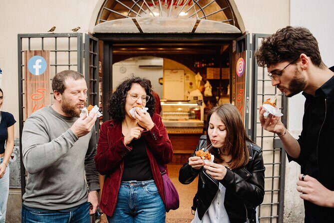 Devour Rome Food & Wine Tour of Trastevere - Why Trastevere at Night Works Better With Food and Wine