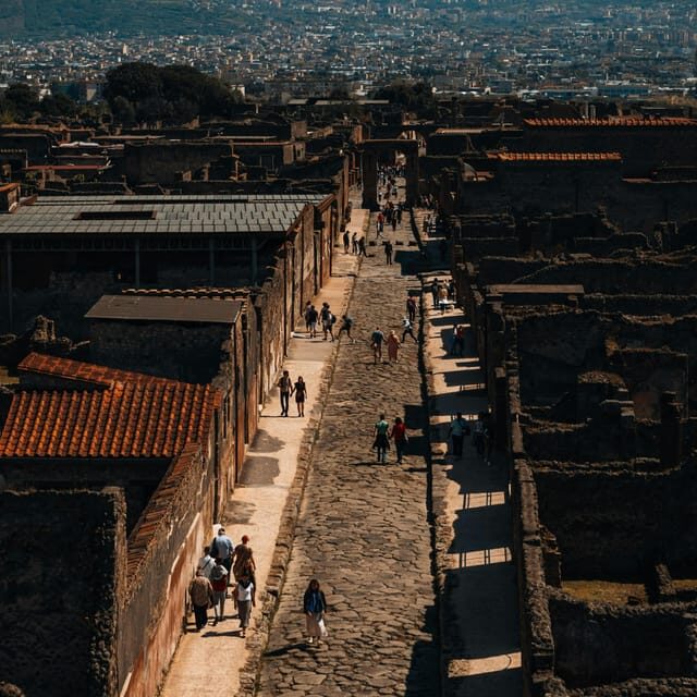 Discover Pompeii: French Walking Tour of the Buried City - After the 2-hour tour: how to use the rest of your Pompeii time