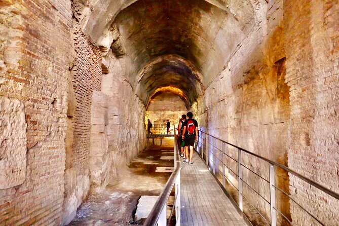 Expert Guided Tour of Colosseum Arena OR Underground, and Forum - The smart way to spend limited time in Rome