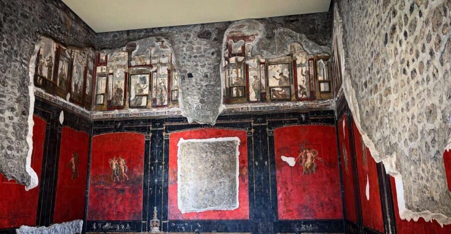 From Naples: Pompeii Guided Tour with Skip-the-Line Tickets - Skip-the-line entry through a separate entrance (and what it changes)