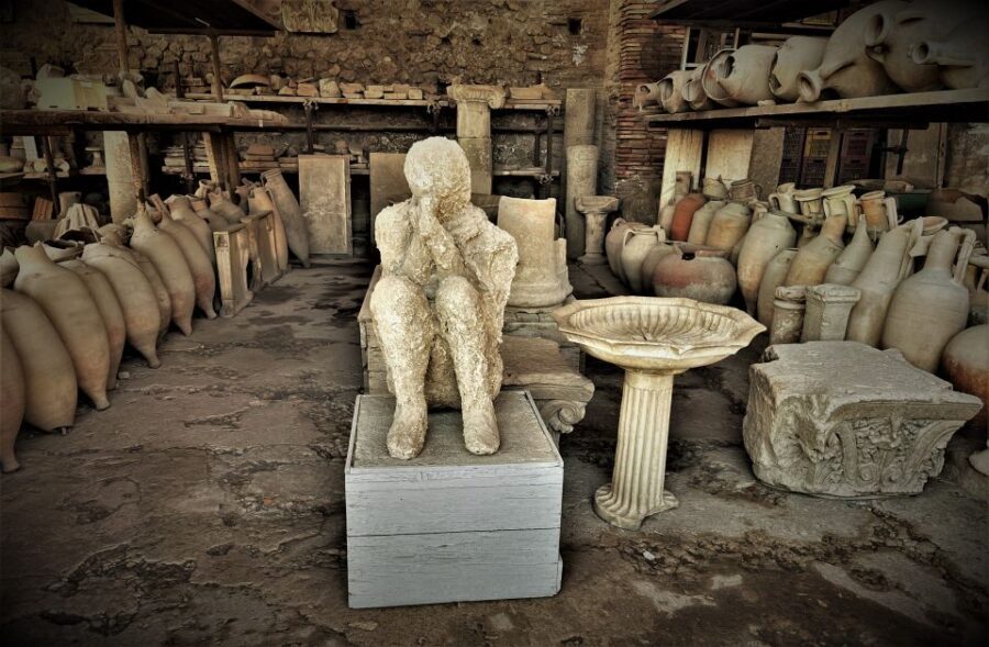 From Naples: Pompeii Guided Tour with Skip-the-Line Tickets - The 15-minute break: how to use it well (since lunch isn’t included)