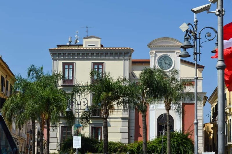 From Naples/Salerno: Pompeii, Sorrento, and Positano Tour - The Ride Experience: Live Commentary and Hosts Who Make It Make Sense