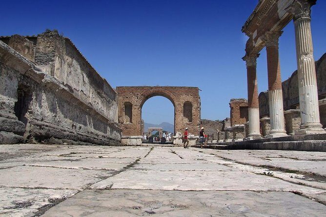 From Naples: Skip the Line Pompeii Guided Tour – Small Group - Your guide’s pace and the audio headset reality