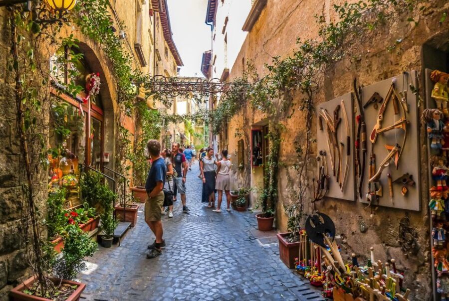 From Rome: Bagnoregio & Orvieto Day Trip with Wines & Lunch - Civita di Bagnoregio: how to enjoy the cliffside “floating village” right