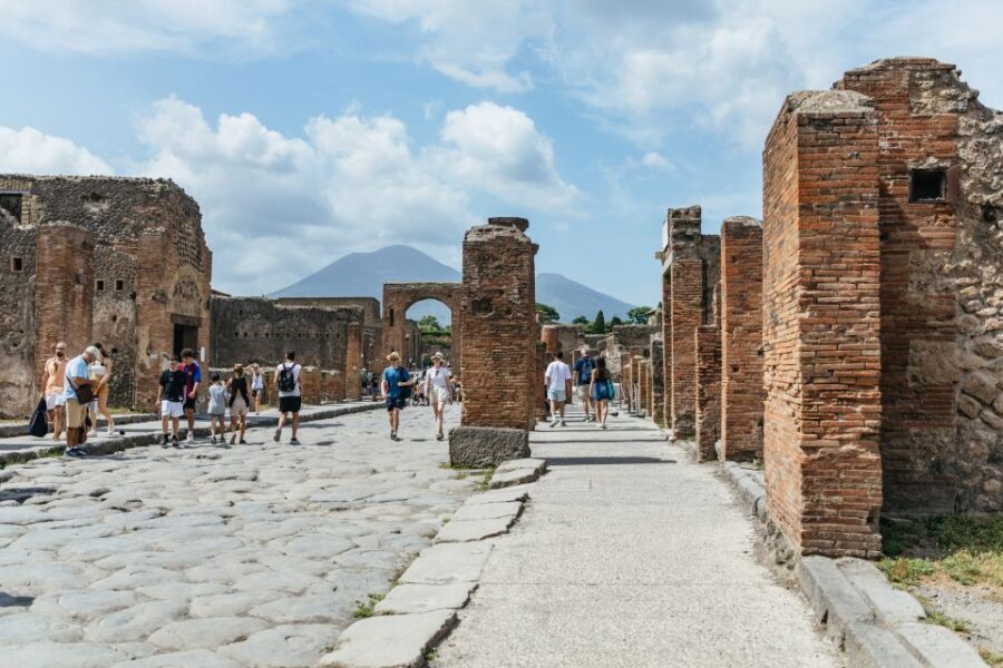 From Rome: Day Trip to Pompeii with Tickets - A long day in good boots: timing, breaks, and when you might feel rushed