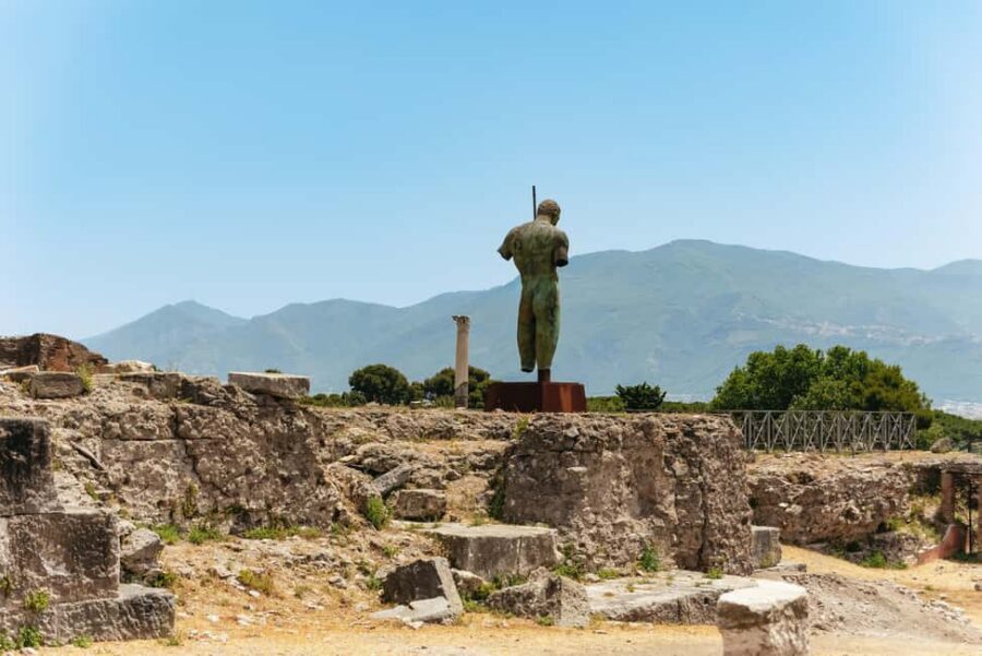 From Rome: Pompeii Day Trip with Optional Vesuvius and Lunch - Why Pompeii plus Vesuvius works as a Rome day plan