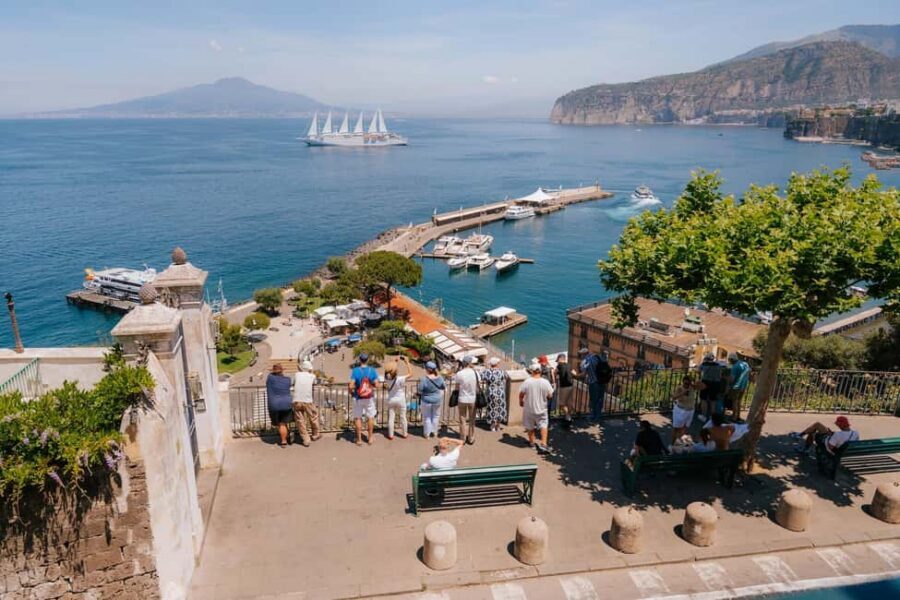 From Rome: Pompeii with Expert Guide & Amalfi Coast Day Trip - The Comfort (and Reality) of the 3.5-Hour Bus Rides