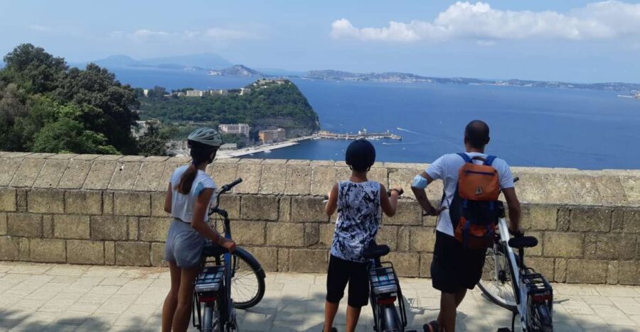 Naples: City Highlights Guided Bike Tour - How Naples Feels When You See It From a Bike