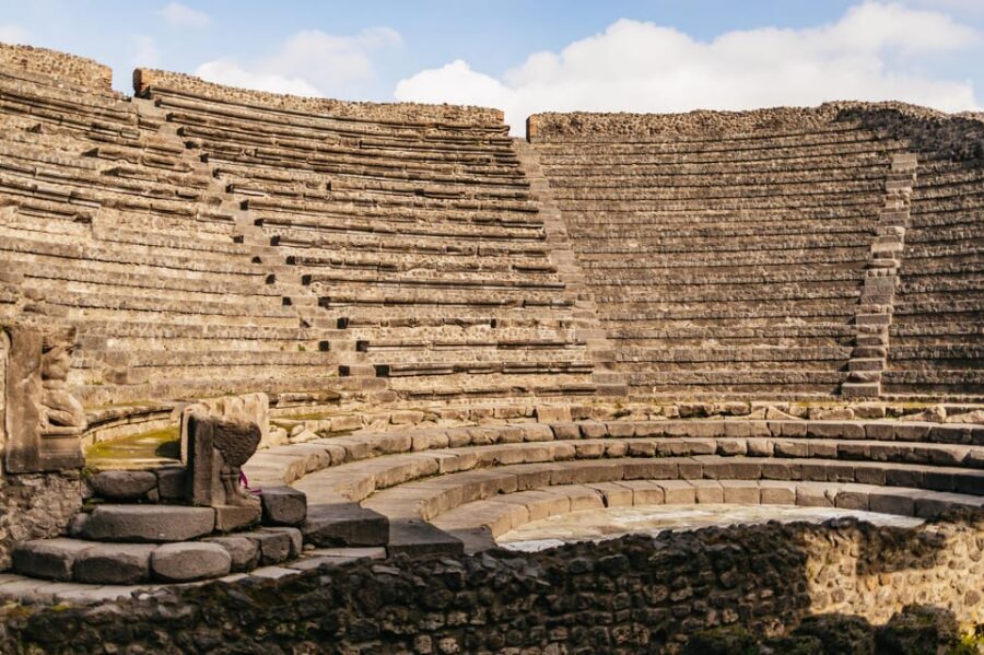 Naples: Pompeii and Mt. Vesuvius with Lunch and Wine Tasting - Getting Views (and Not Wrecking Yourself): What Moderate Fitness Means Here