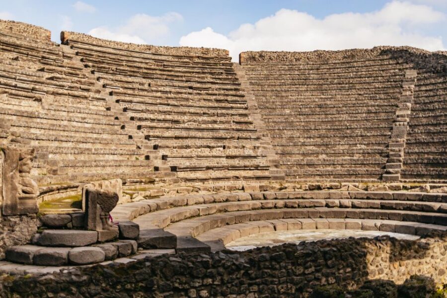 Naples: Pompeii and Mt. Vesuvius with Lunch and Wine Tasting - The Guide Experience: Multilingual Storytelling and Easy Listening