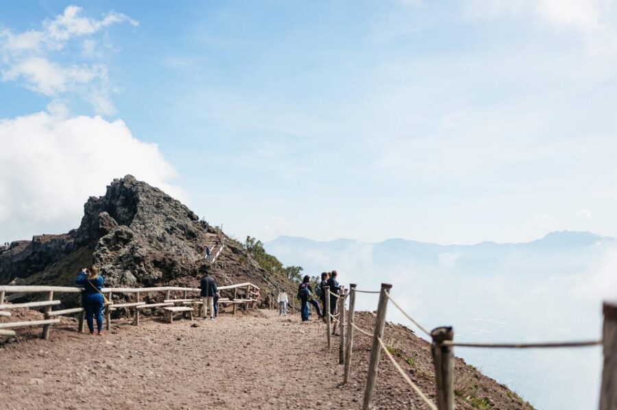 Naples: Pompeii and Mt. Vesuvius with Lunch and Wine Tasting - Entering Pompeii Without the Line: Start Strong, Stay Focused