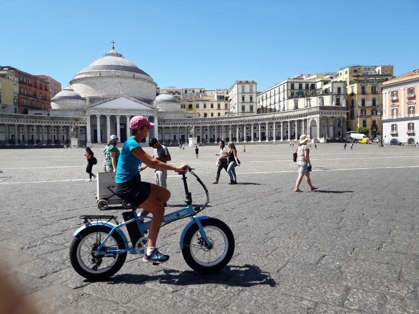 Naples: Sightseeing Tour by E-Bike - Piazza del Municipio and Piazza del Plebiscito: royal squares on two wheels