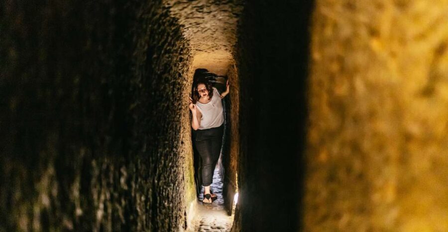 Naples: Spanish Quarters Underground Guided Tour - Price and Value: Getting a lot from a short 1-hour tour