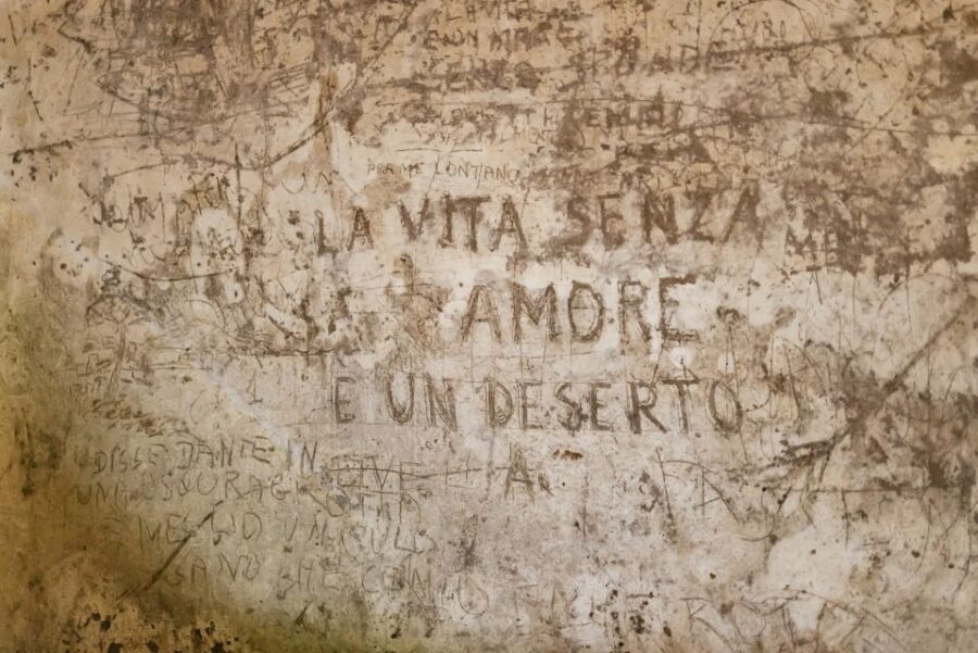 Naples: Spanish Quarters Underground Guided Tour - Who Should Book This Spanish Quarters Underground Tour