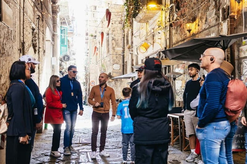 Naples: Street Food Walking Tour with Local Guide - Pizza A Portafoglio and Pizza Fritta: Naples Classics You Can Understand Fast