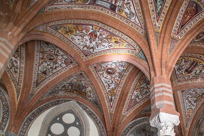 Naples Walking Tour with Underground Roman Ruins Ticket - San Gregorio Armeno to Via Toledo: nativity craft culture and lunch time