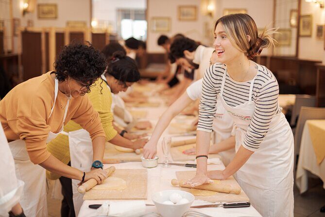 Pasta Cooking Class in Rome - Fettuccine Class in Piazza Navona - Piazza Navona Meets Fresh Fettuccine: What This Experience Really Is
