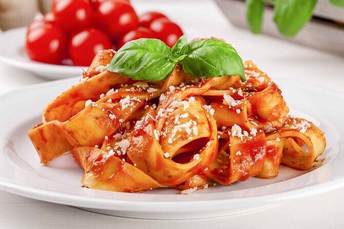 Pasta Cooking Class in Rome - Fettuccine Class in Piazza Navona - Sauce Choice + Restaurant Finish: The Part People Often Get Wrong