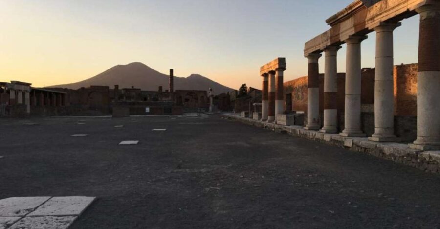 Pompeii: Afternoon to Sunset Guided Tour with Ticket - Meeting point at Ristorante Bar Sgambati and how the “skip-the-line” entry usually feels