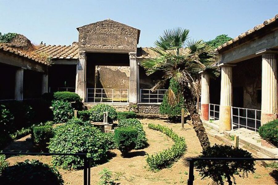 Pompeii and Vesuvius Full-Day Tour from Amalfi Coast - A Classic Pair: UNESCO Pompeii and Mount Vesuvius From Amalfi