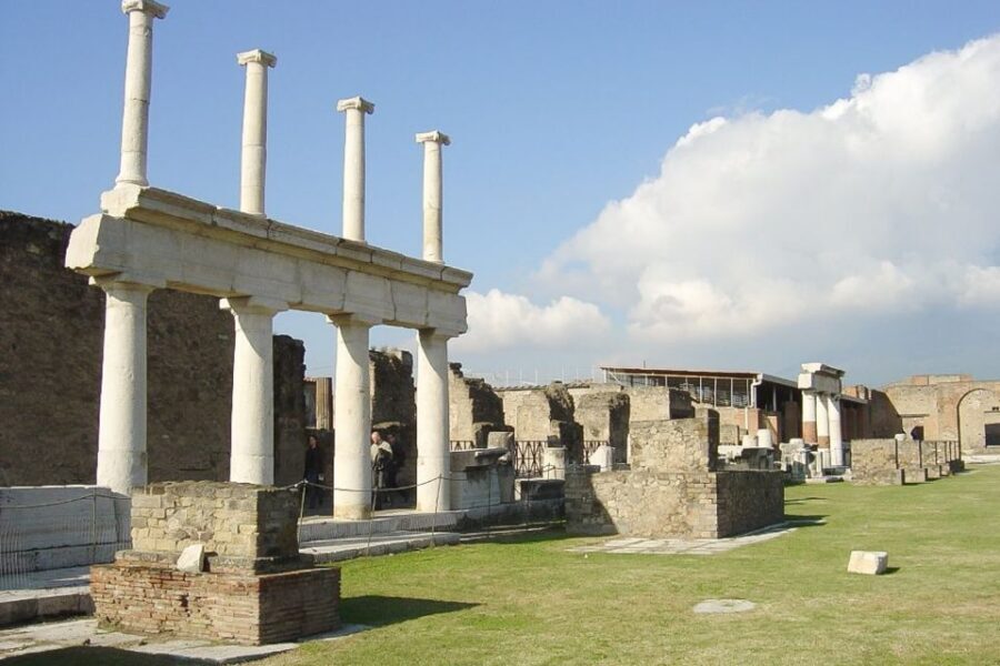 Pompeii and Vesuvius Full-Day Tour from Amalfi Coast - Getting There Efficiently Along the Amalfi Coast