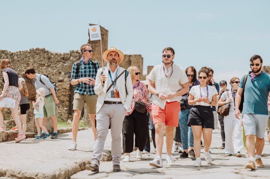 Pompeii: Entry Ticket and Guided Tour with an Archaeologist - Foro Civile di Pompei: your first real taste of civic life