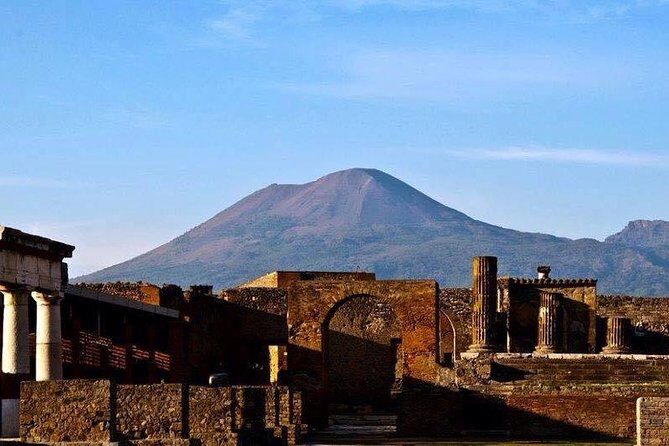 Pompeii Guided Group Tour with Entry Ticket and Archaeologist - Meeting Point at Via Villa dei Misteri 1: Use the Address, Not Guesswork