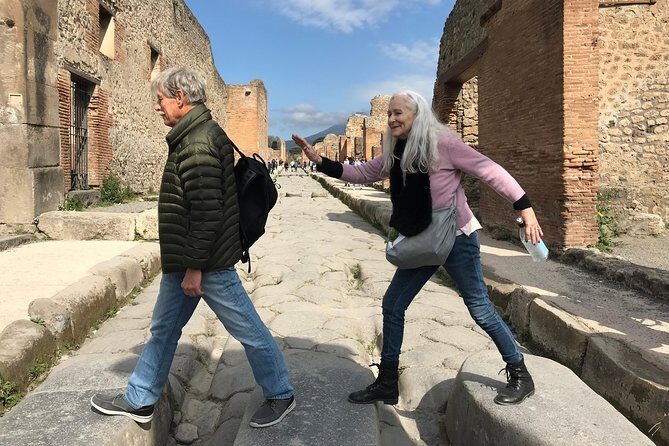 Pompeii Guided Tour & Horse Riding on Vesuvius with Lunch - Skip the Line at Pompeii: What 2 Hours With a Real Guide Actually Buys You