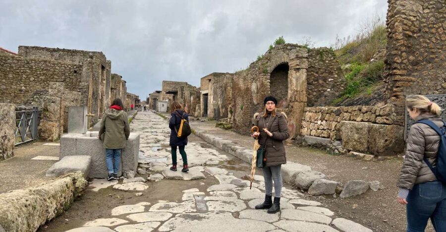 Pompeii: Small-Group Guided Tour with Skip-the-Line Ticket - Pompeii in Two Hours: What This Small-Group Tour Actually Gives You