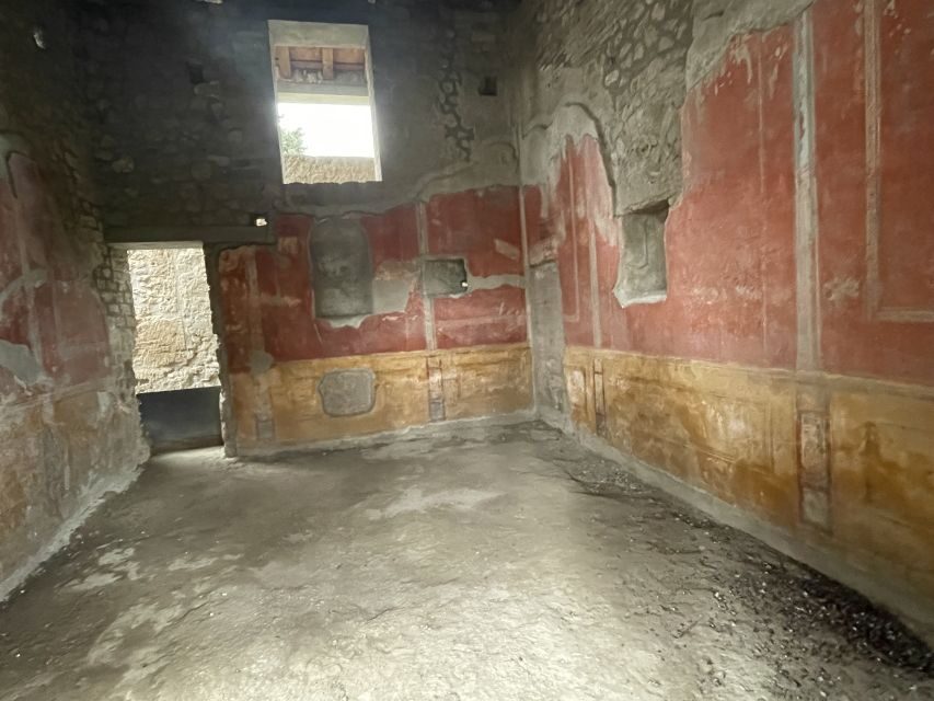 Pompeii: Small-Group Guided Tour with Skip-the-Line Ticket - Foro Civile di Pompei: The Civic Heart, Ending on a Big Note