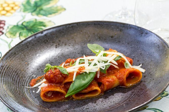 Pompeii Vineyard Escape: Private Wine Tasting & Lunch - Key highlights at a glance