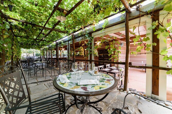 Pompeii Vineyard Escape: Private Wine Tasting & Lunch - Wine tasting: 3 wines, including sparkling, plus a learning arc