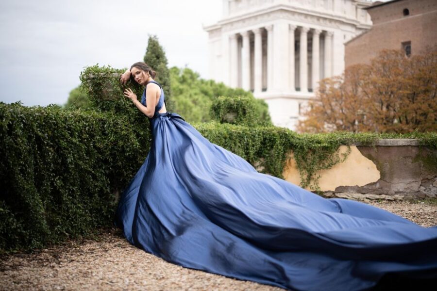 Professional Photoshoot in Rome - Posing Help That Makes Shy Travelers Relax