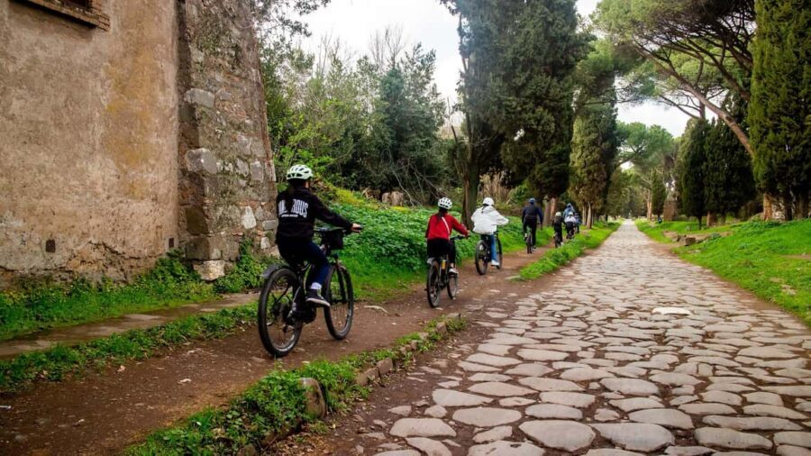 Rome: Appian Way Aqueducts Bike Tour (UPG Catacombs & Lunch) - Caffarella Park and Ninfeo di Egeria: the green break that makes the ride feel good