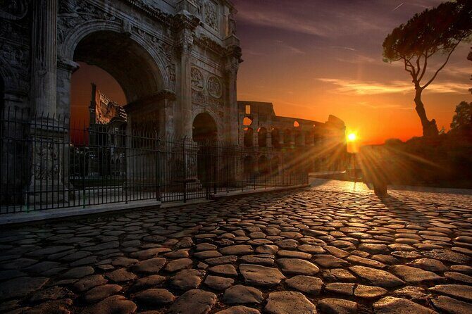 Rome at Night: Small Group Guided City Walking Tour - Piazza Venezia and the Altare della Patria at night